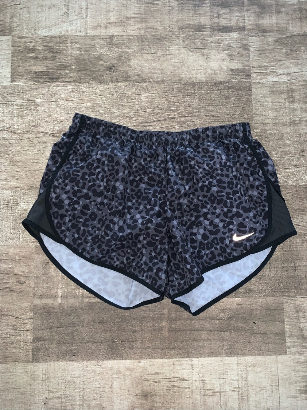 New Womens Leopard Nike Shorts Size Small